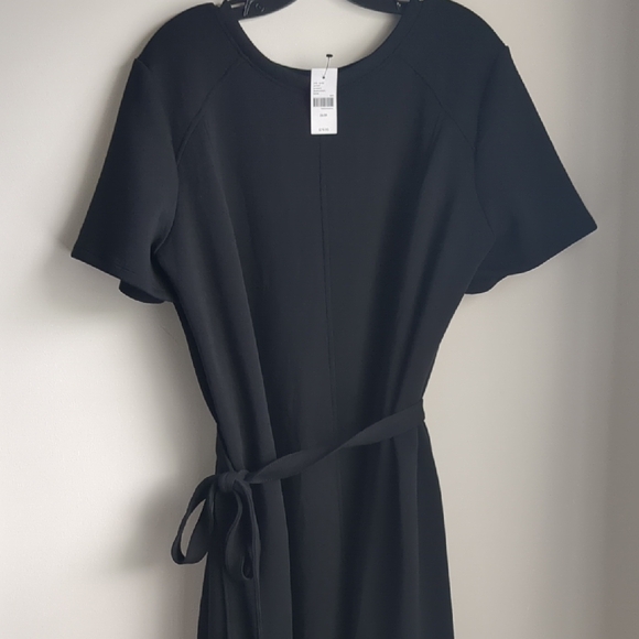 Black Dress - Picture 1 of 6